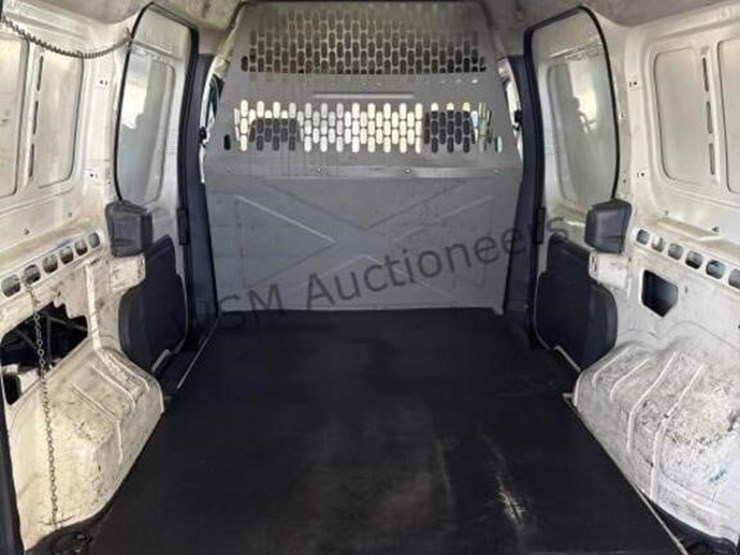 2012-ford-transit-connect-image-11