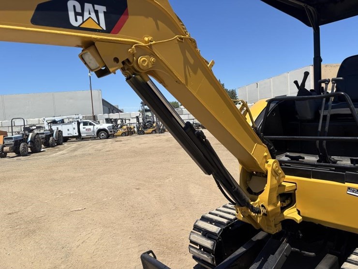 2018-caterpillar-303e-cr-image-17