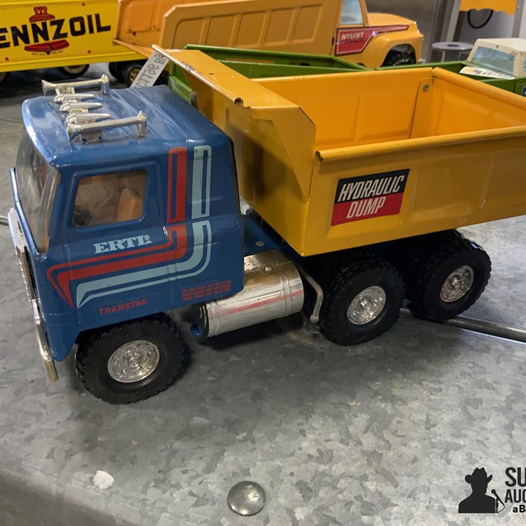 Ertl Transtar Dump Truck