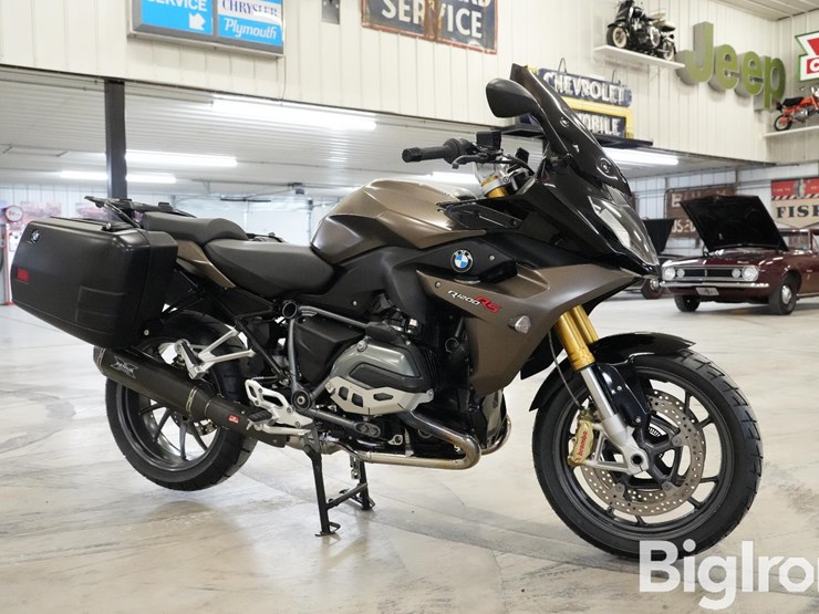 run-#12---2018-bmw-r1200-rs-sport-touring-motorcycle-image-3