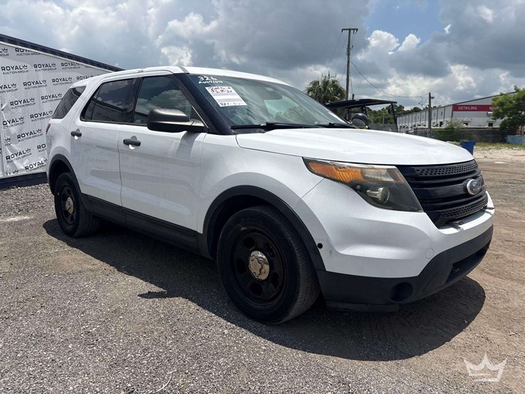 2013-ford-explorer-image-2