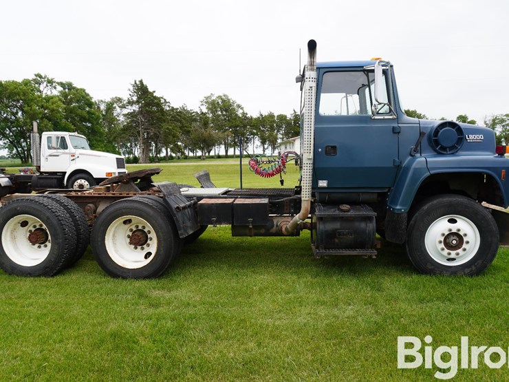 1994-ford-l8000-image-4