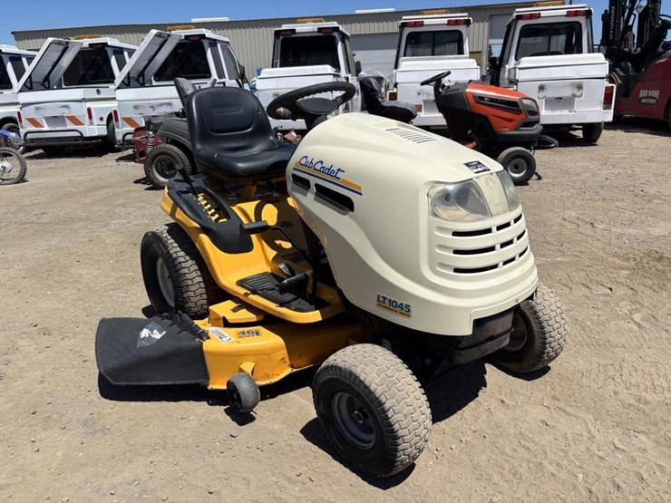 2007-cub-cadet-lt1045-image-2