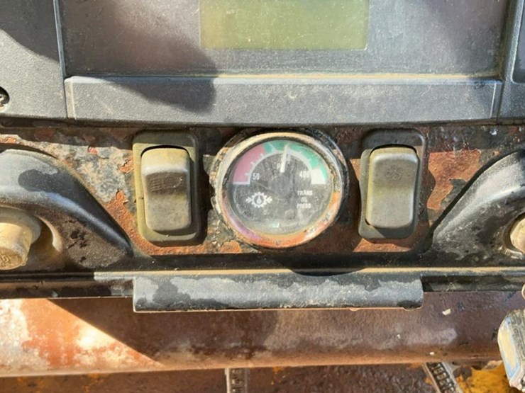 2004-deere-700h-lgp-image-20