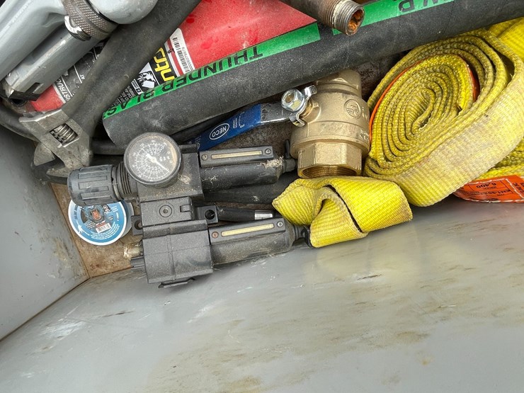 #4930-•-contents-of-job-box-image-10