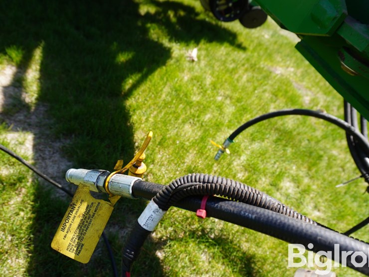 2012-john-deere-1770-image-16