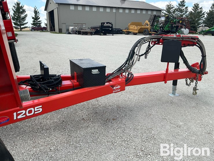 2017-kuhn-gladiator-1205-applicator-image-10