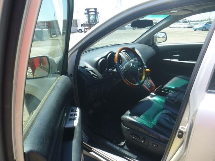 2006-lexus-rx330-image-5
