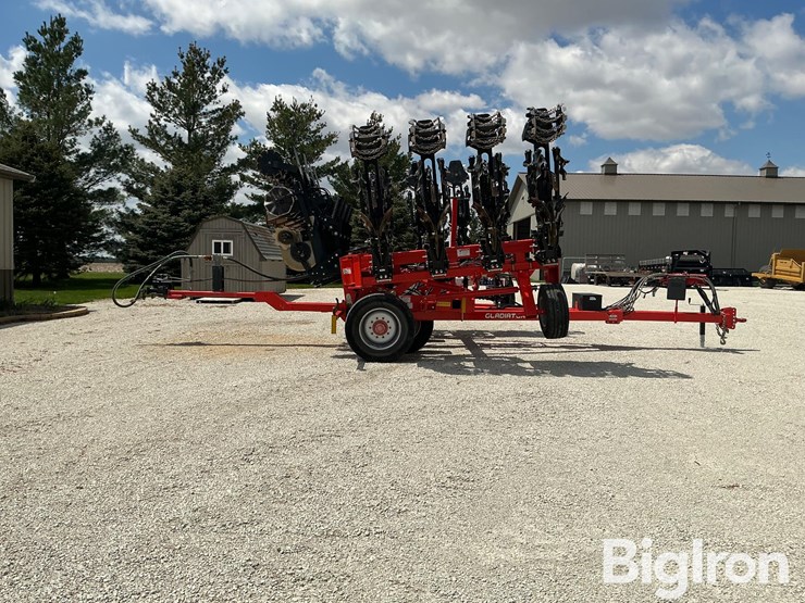 2017-kuhn-gladiator-1205-applicator-image-4
