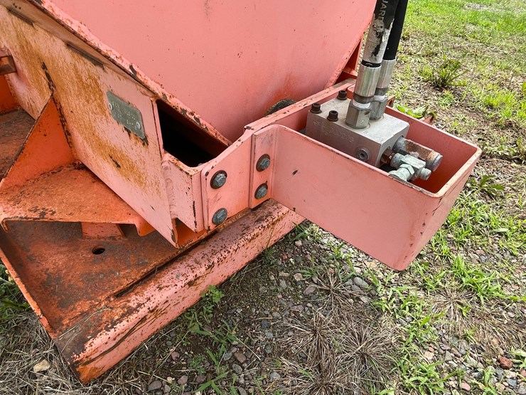 #4909-•-grout-hog-hydraulic-driven-grout-delivery-system-image-12