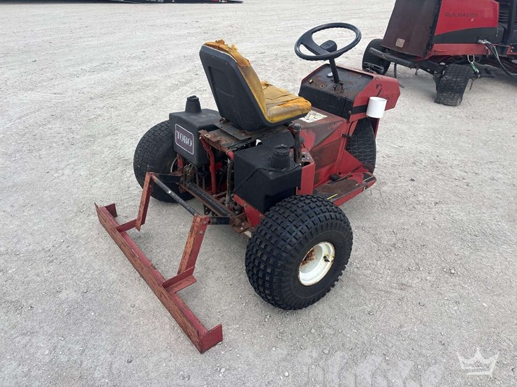 2005-toro-sandpro-3020-3wd-bunker-rake-image-3