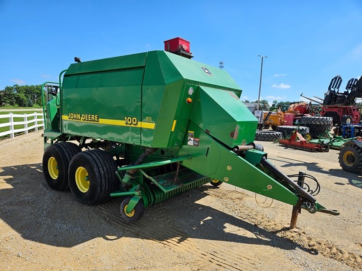 john-deere-100-image-7