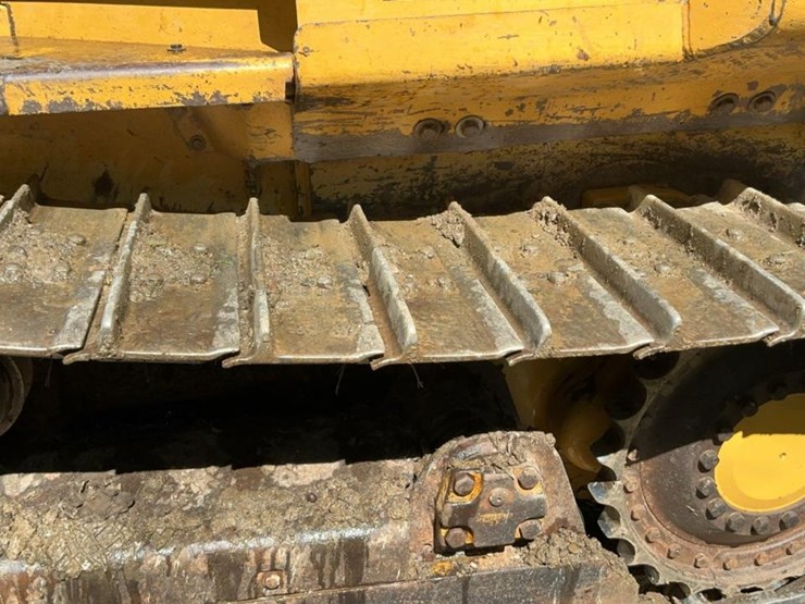 2004-deere-700h-lgp-image-40