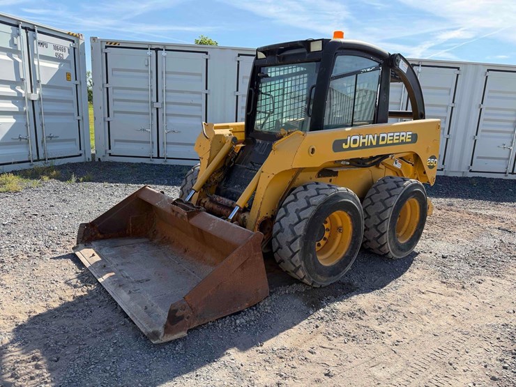 john-deere-250-image-1