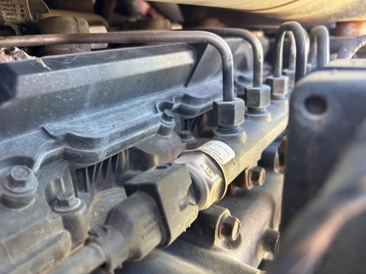 2019-bobcat-t770-image-43