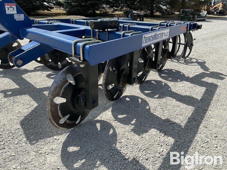2015-blu-jet-trench-master-tile-line-filler-image-11