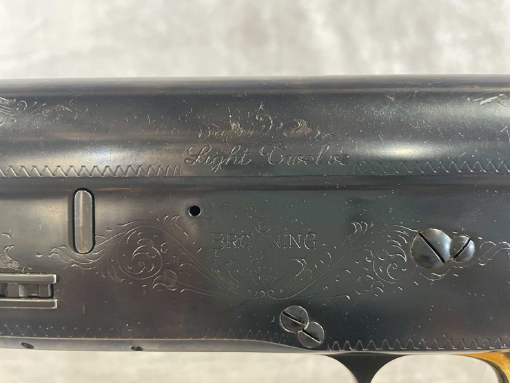 #4125-•-browning-auto-5,-12-ga.-semi-auto-shotgun,-sn:-69g-99572,-(neenah,-wi)-image-12