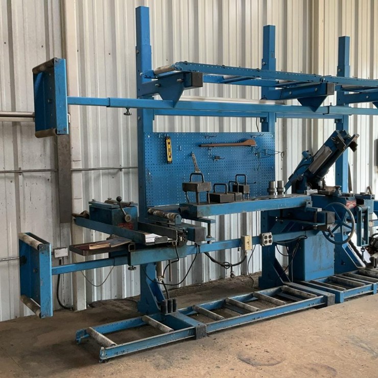 #185 • Armstrong Leveling Bench - Dunaway Timber