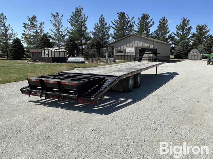 2010-delco-gooseneck-flatbed-trailer-image-5