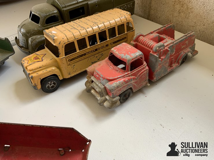 hubley-kiddie-toy-trucks-and-toys-image-7