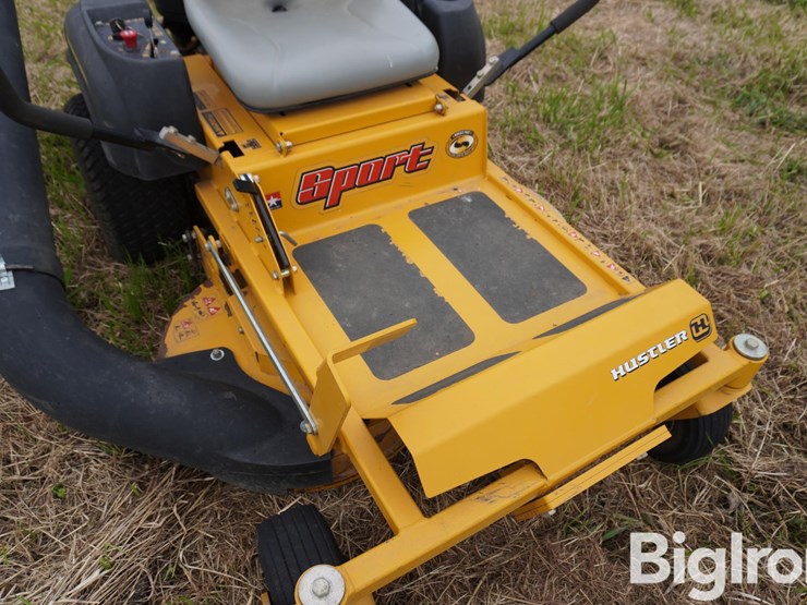 hustler-sport-929125-zero-turn-mower-w/42"-deck-image-12
