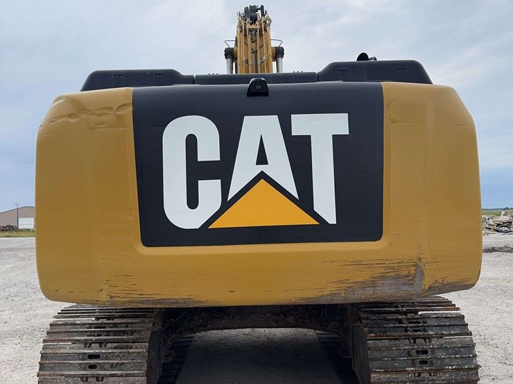 2014-caterpillar-336e-image-4