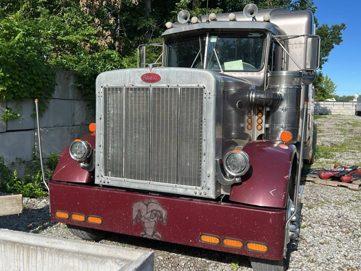 1979-peterbilt-359-image-8
