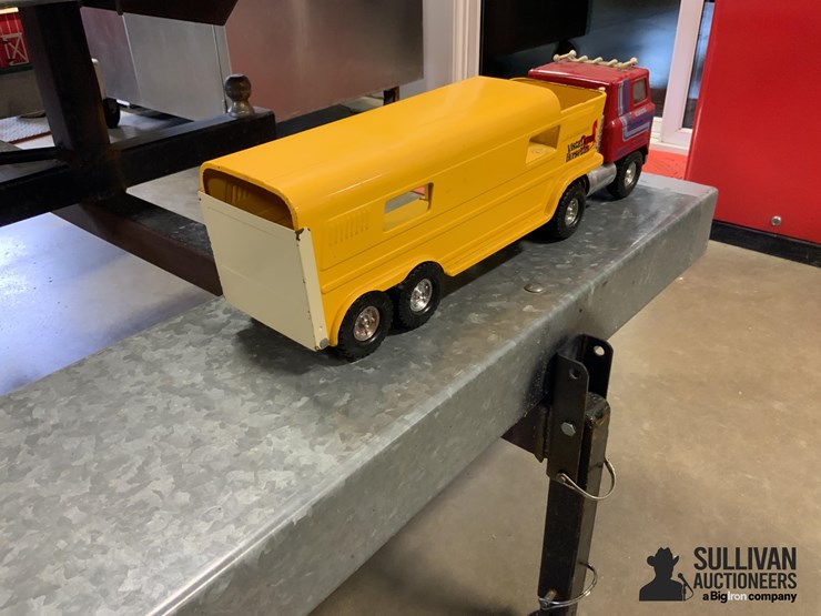 ertl-vista-dome-horse-van-and-truck-image-7