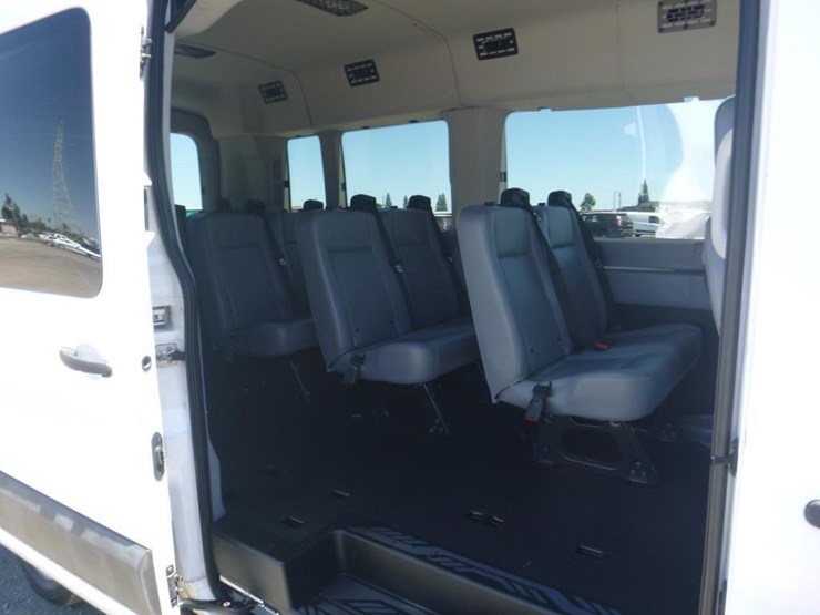 2019-ford-transit-image-7
