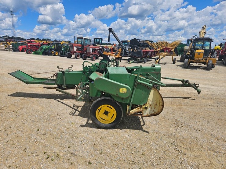 john-deere-24t-image-6