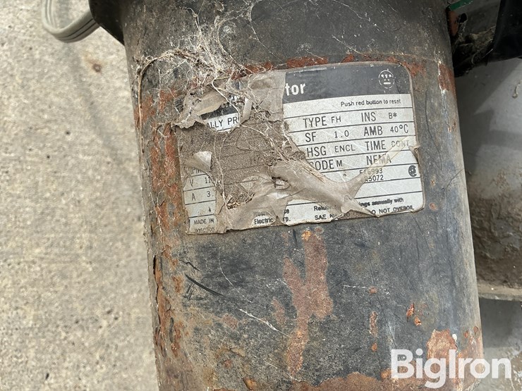 shivvers-electric-grain-spreader-image-11
