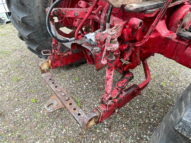 #4905-•-farmall-560-diesel-tractor-image-26