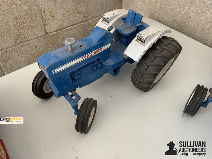 ford-toy-tractors-image-3