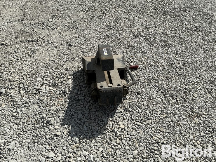 schuck-750-rt-r-2"-cushion-hitch-image-6