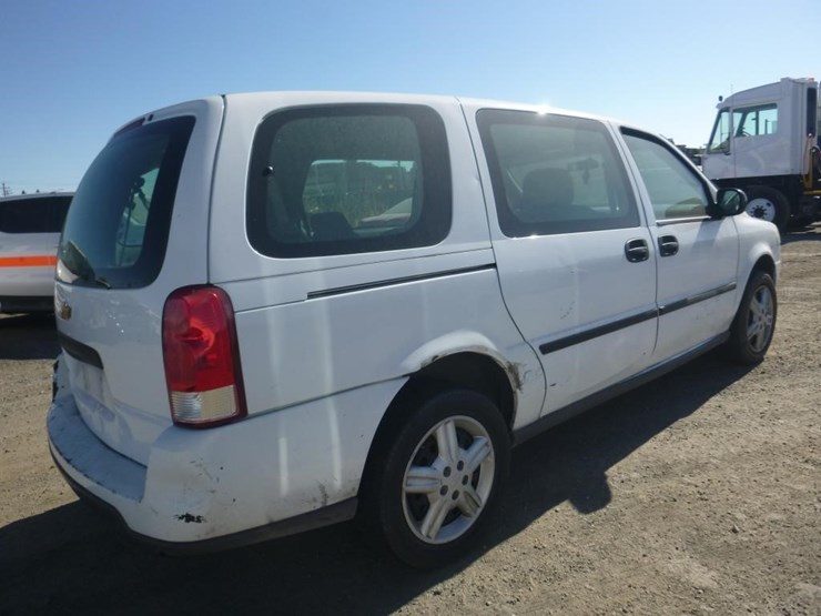 2005-chevrolet-uplander-image-3