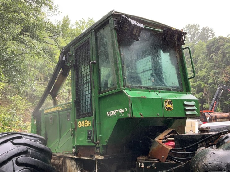 2015-deere-848h-image-4