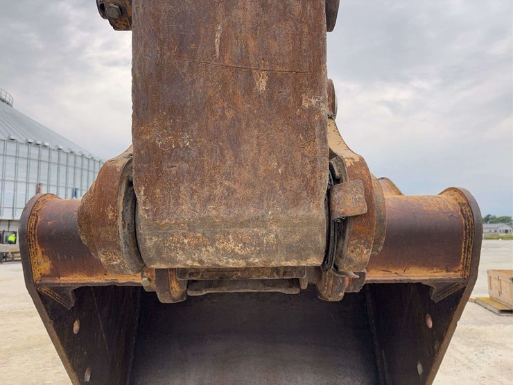 2014-caterpillar-336e-image-61