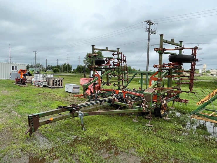 #4915-•-glencoe-field-cultivator-with-3-bar-harrow-image-1