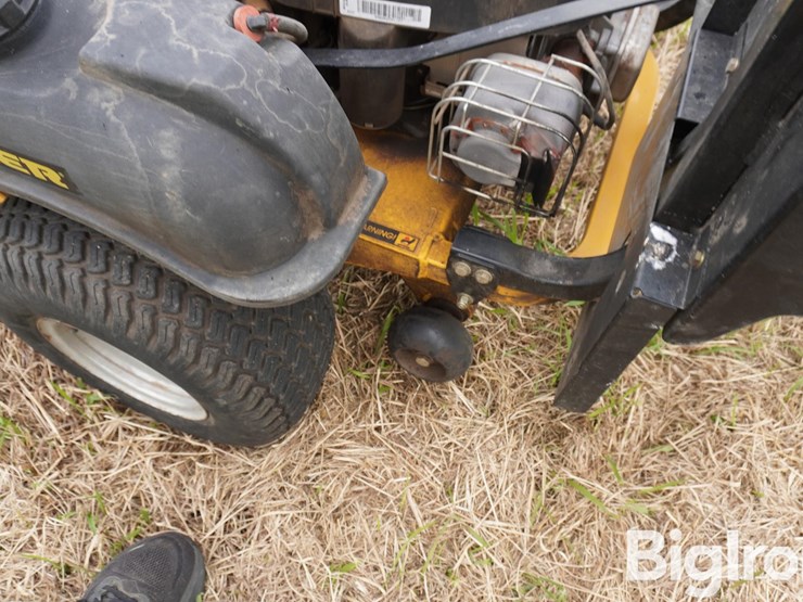 hustler-sport-929125-zero-turn-mower-w/42"-deck-image-16
