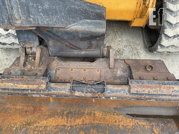 2021-jcb-3ts-8t-image-12