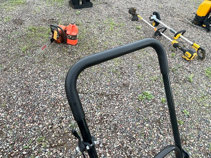 #4936-•-landhonor-gas-powered-plate-compactor-image-16