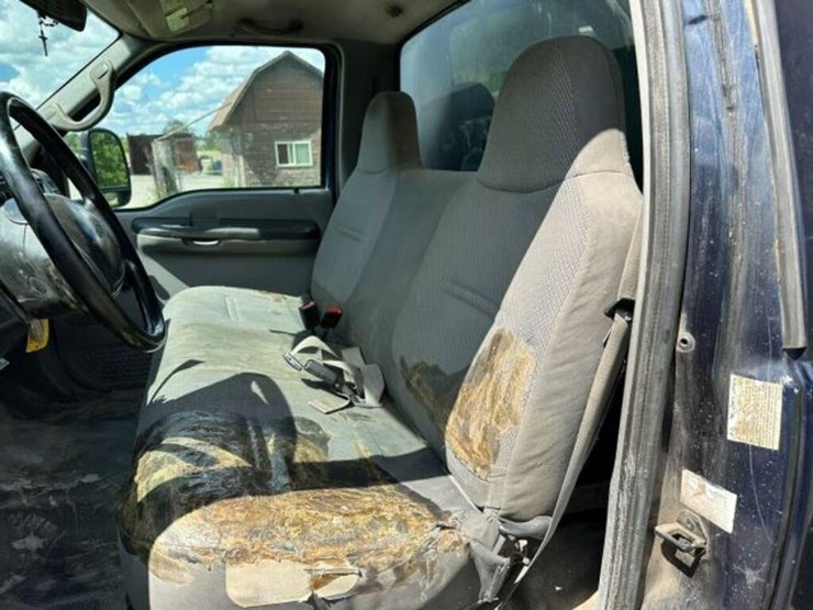 2002-ford-f550-image-8