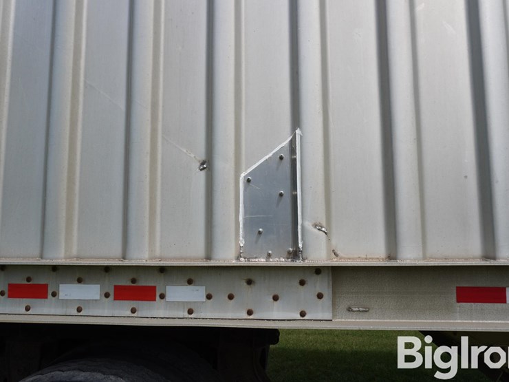 2006-dakota-38'x94"-t/a-grain-trailer-image-9