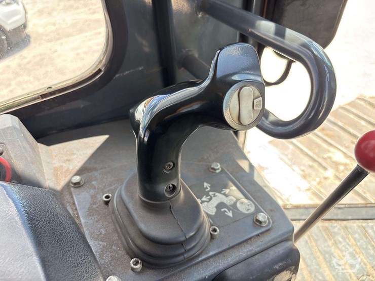 2018-deere-650k-image-27