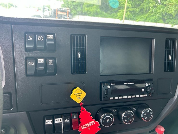2024-kenworth-t280-image-14