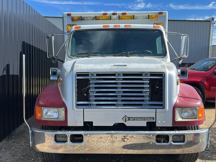 #153-•-1995-international-4700lp-heavy-duty-service-truck-image-7