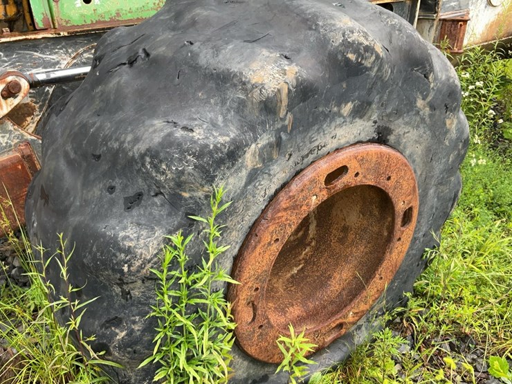 2008-deere-748g-iii-image-23
