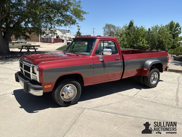 1991-dodge-ram-3500-image-1