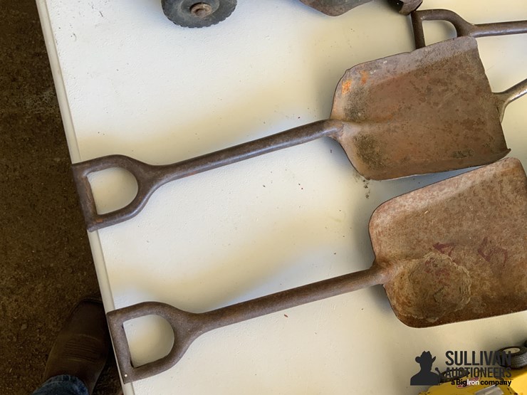 antique-toy-shovels-image-5