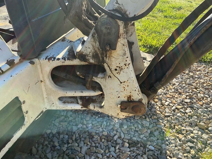 2003-bobcat-334d-image-23